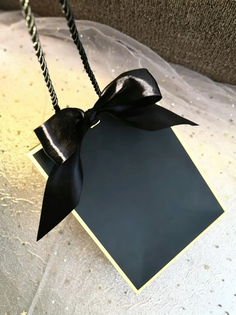 ถุงของขวัญกระดาษคราฟท์สีดำขาวส - Event Party Box บทวิจารณ์และราคา
